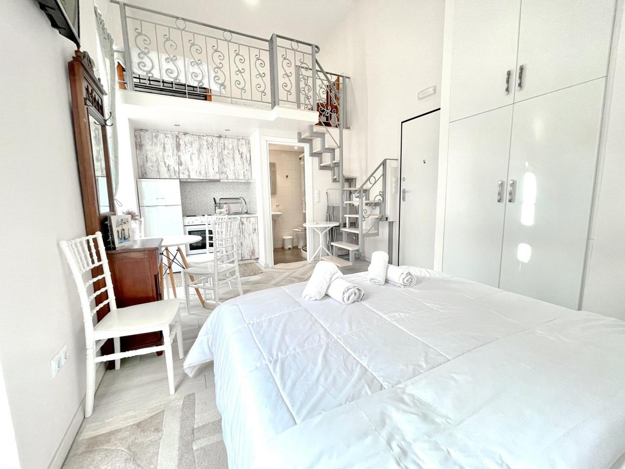 Xenias Rooms Apartments Koroni  Exterior photo